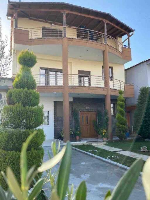Villa Uklala Kamez ภายนอก รูปภาพ